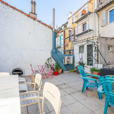 Magnificent With Terrace -1br 4p- Apartment *